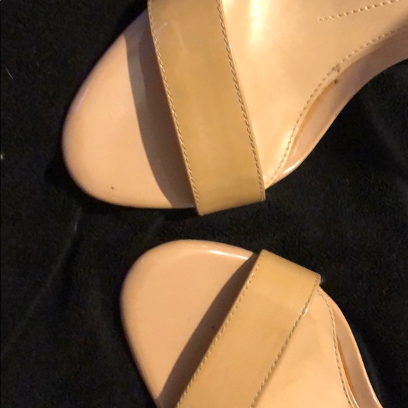 Heels - Picture 3 of 4